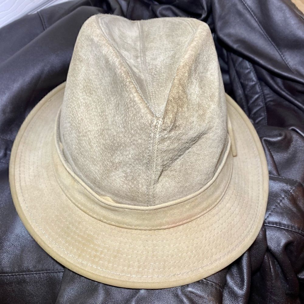 Dobbs 7 1/8 Beige Suede Fedora Vintage